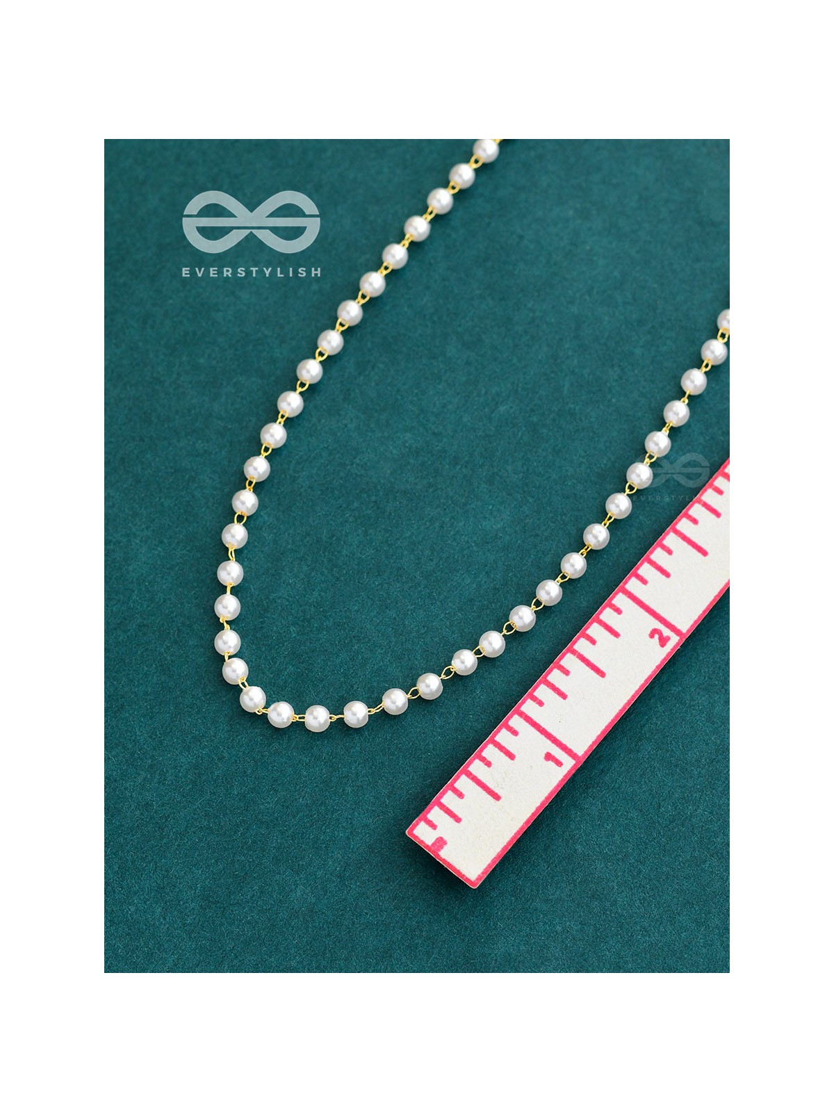 The Pearls of Elegance - Golden Statement Neckpiece