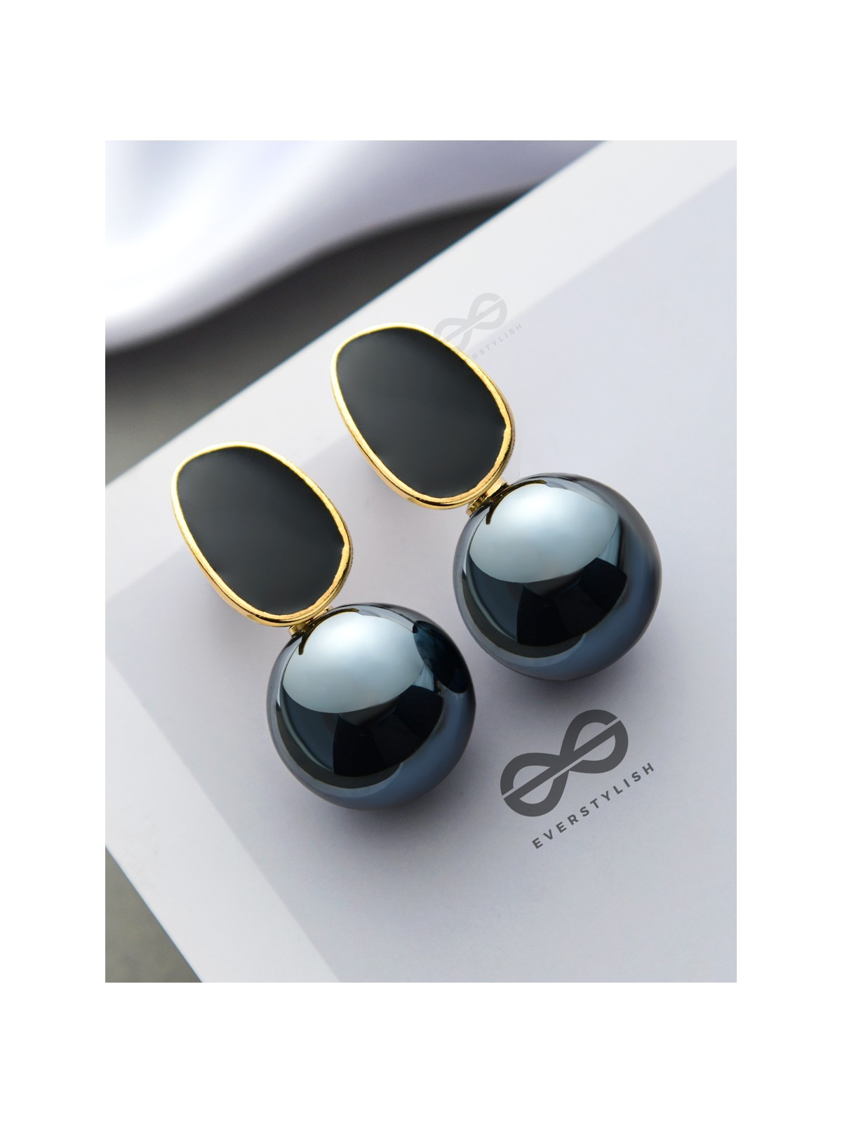 The Mesmerisingly Chic Statement Makers- Enamelled Pearl Earrings (Gun-Metal Grey)