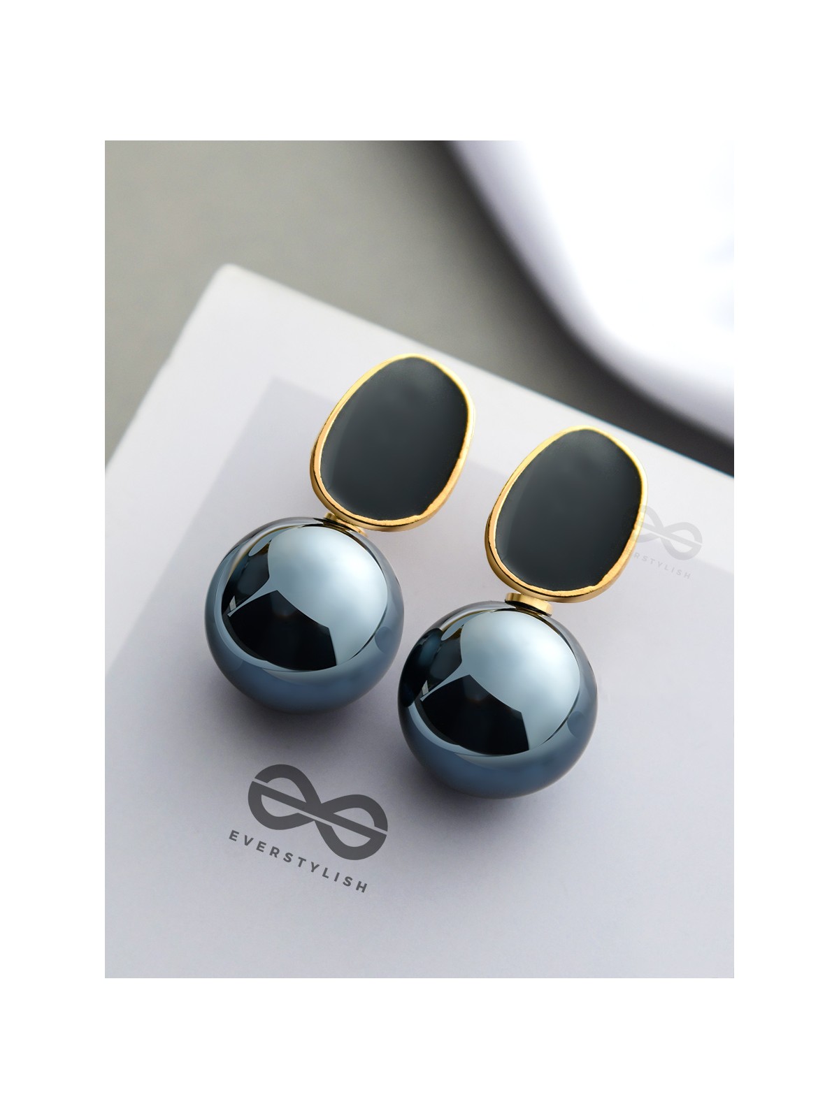 The Mesmerisingly Chic Statement Makers- Enamelled Pearl Earrings (Gun-Metal Grey)