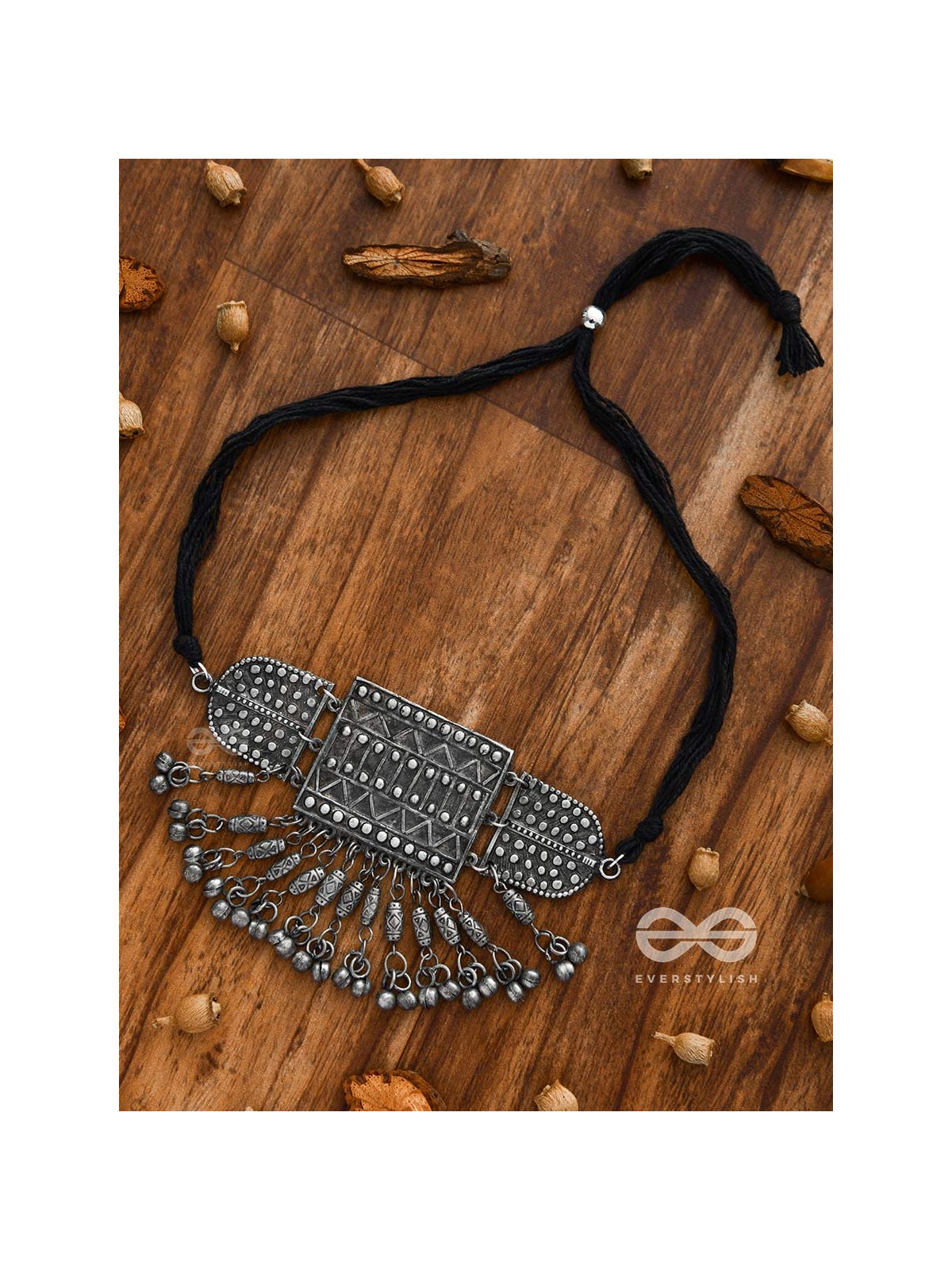 A Bohemian Beauty - Classic Oxidised Choker