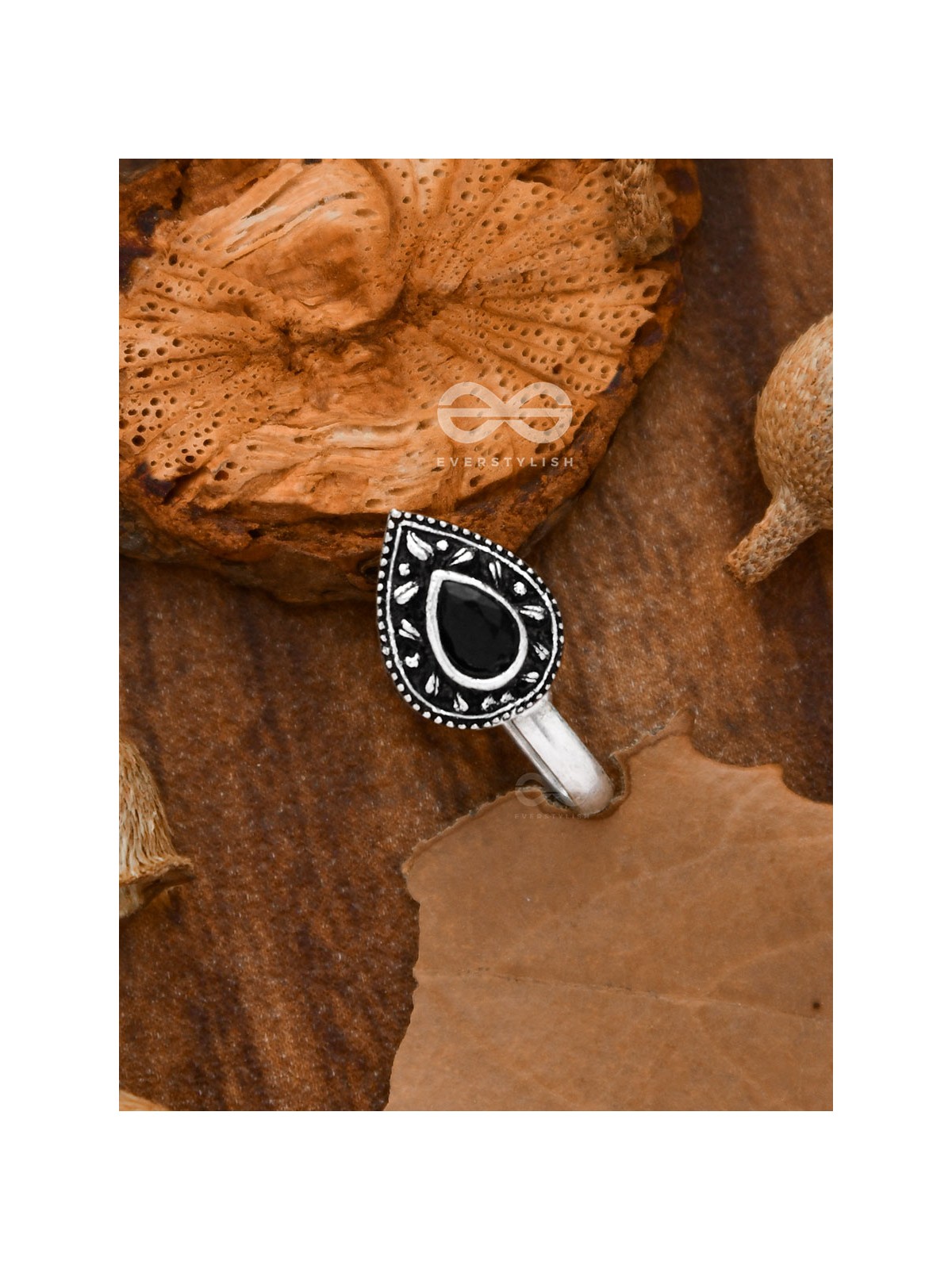 The Intricate Droplets - Embellished Non-pierced Nosepin (Onyx Black)