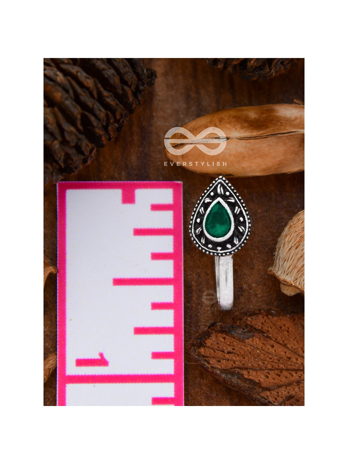 The Intricate Droplets - Embellished Non-pierced Nosepin (Emerald Green)