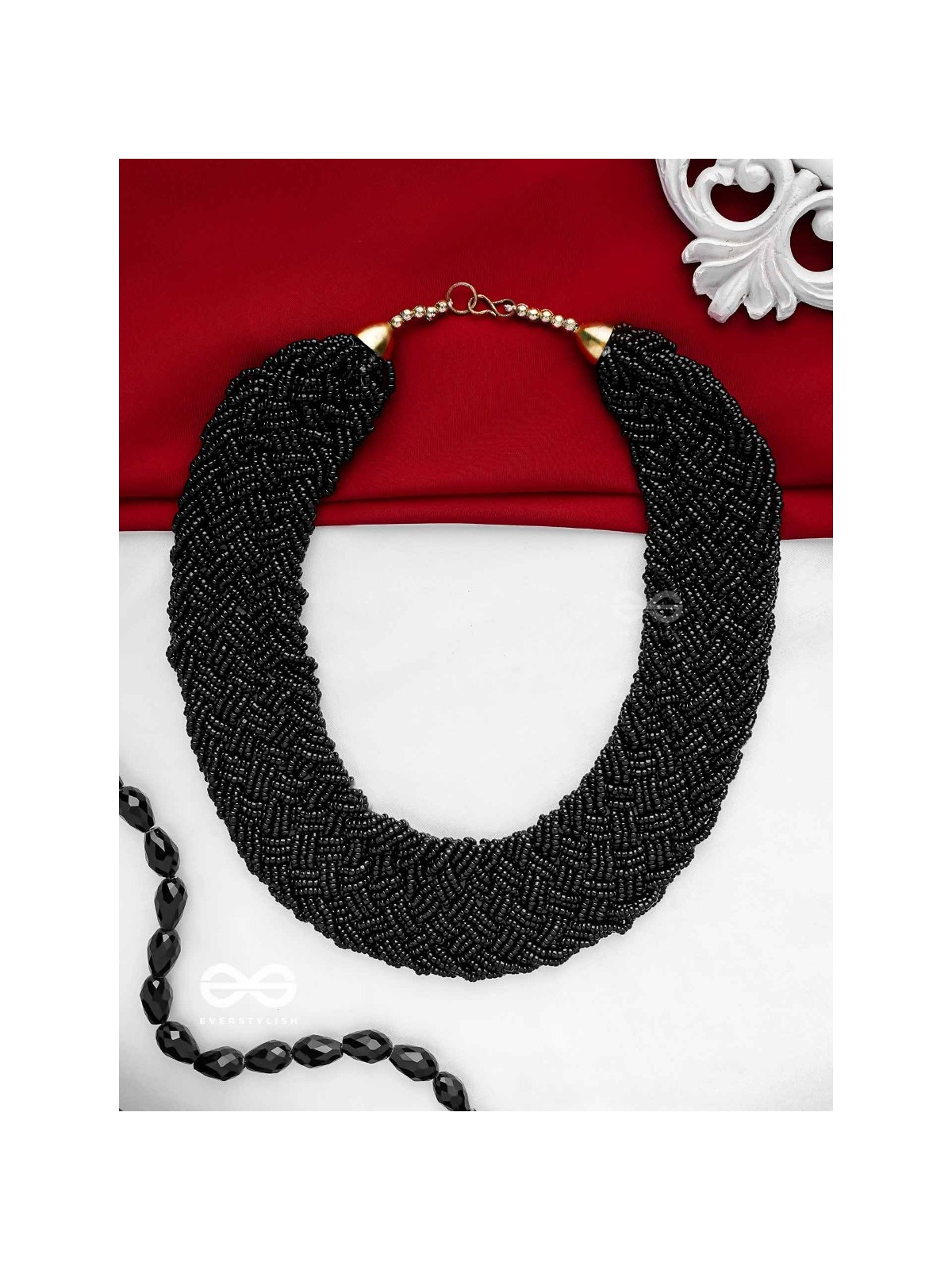 The Beauteous Braided Criss-Cross Beaded Necklace (Black)