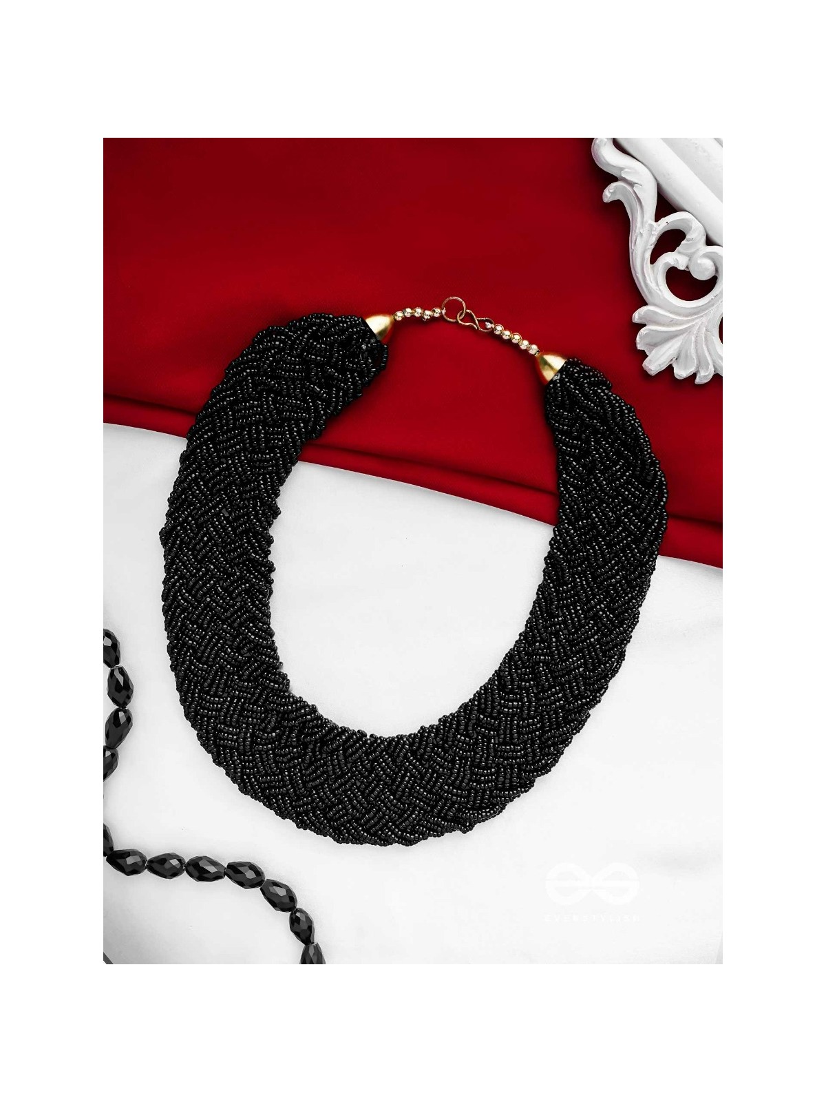 The Beauteous Braided Criss-Cross Beaded Necklace (Black)
