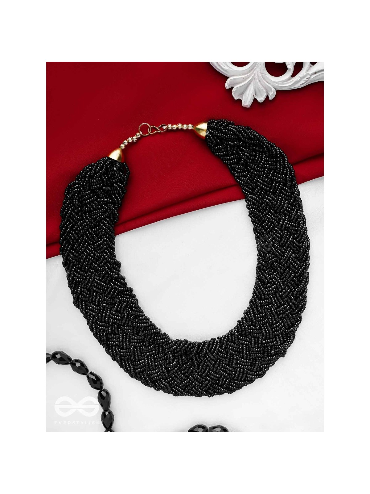 The Beauteous Braided Criss-Cross Beaded Necklace (Black)