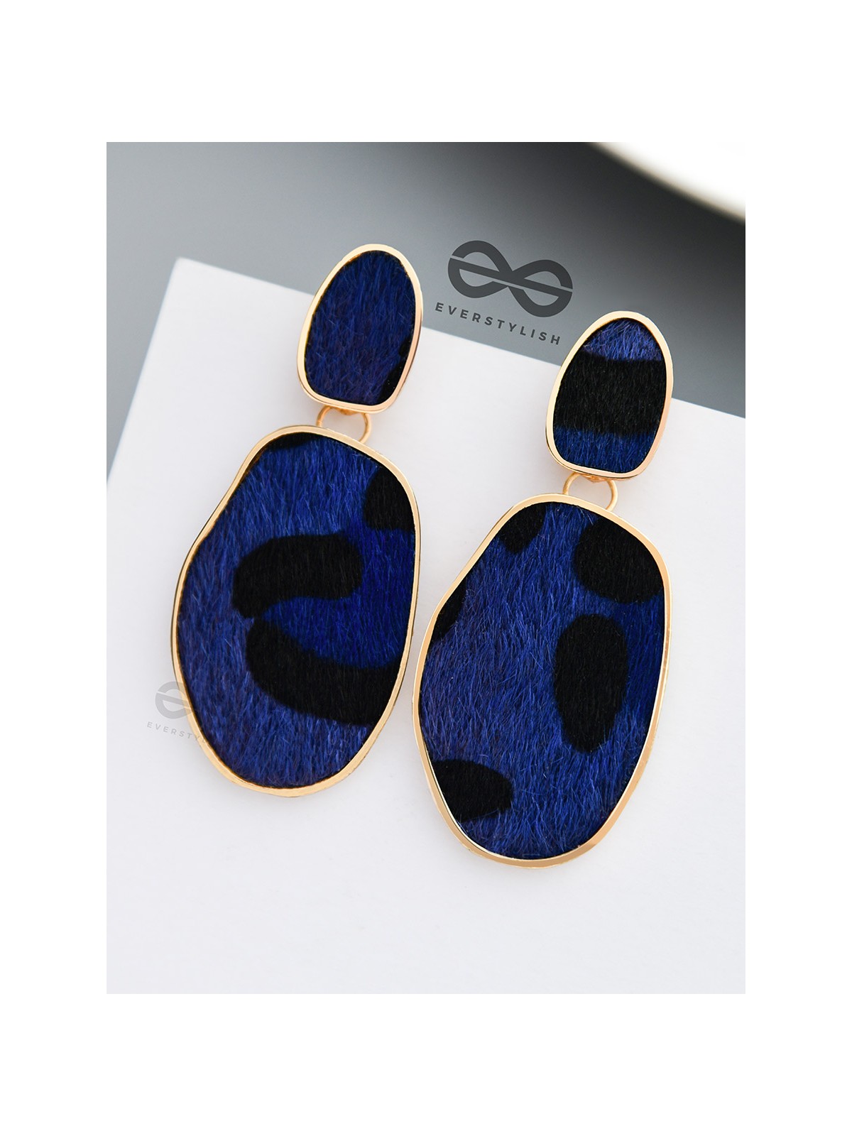 The Chic Leopards - Golden Dangler Earrings (Royal Blue)