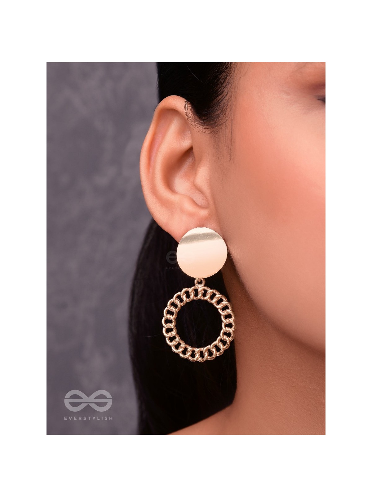The Links of Glamour - Golden Statement Earrings