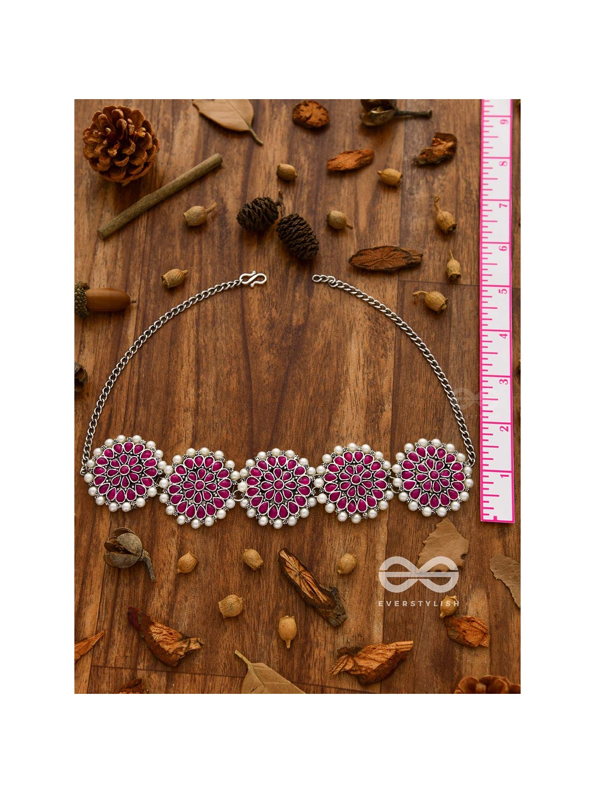 The classy Desire - Perfect Pearl Embellished Statement Choker (Ruby Red)