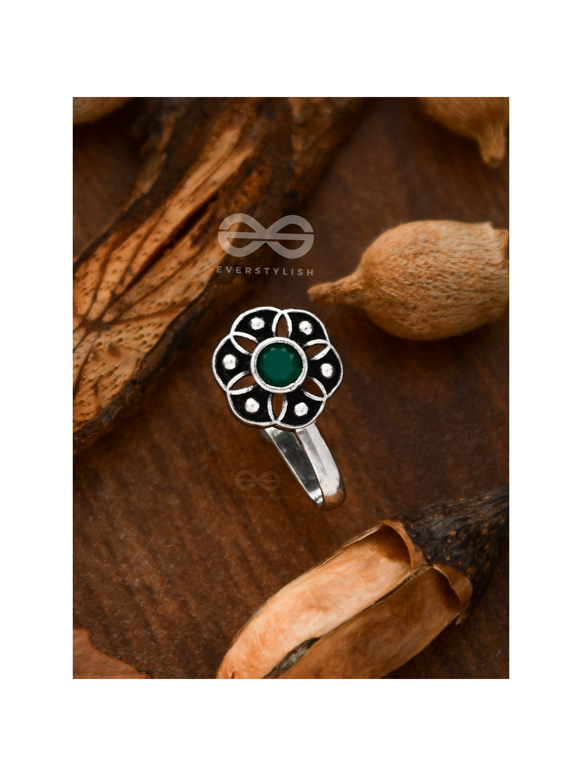 The Flower of Ikigai- Oxidised Non-pierced Nosering(Emerald green)