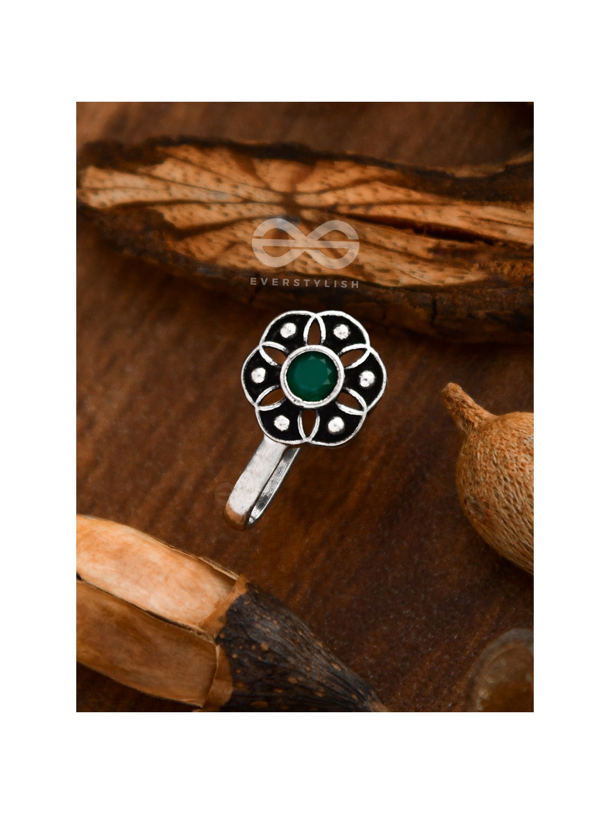 The Flower of Ikigai- Oxidised Non-pierced Nosering(Emerald green)