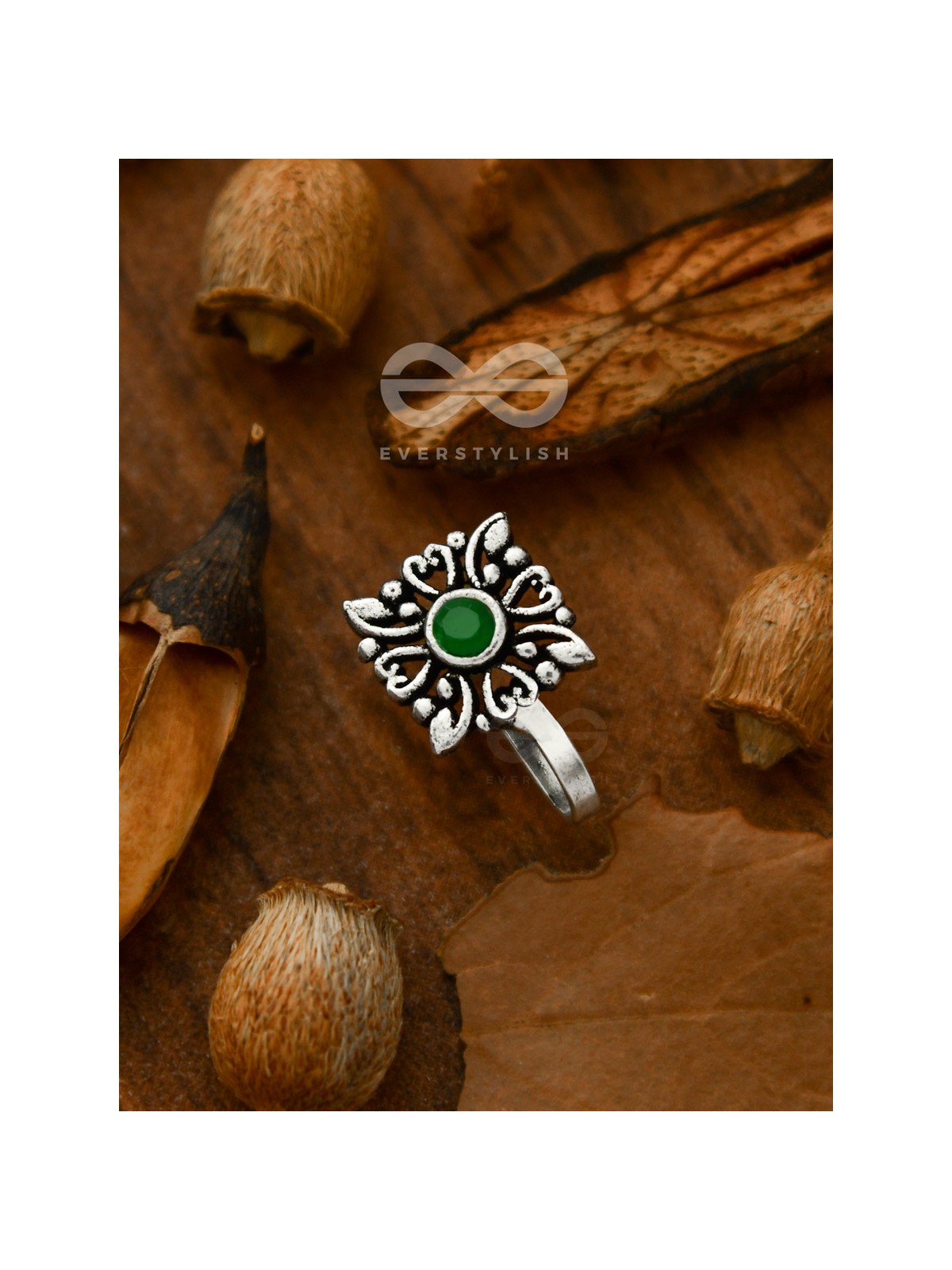 The Geometric Motifs - intricate non pierced Nose-pin (emerald green)