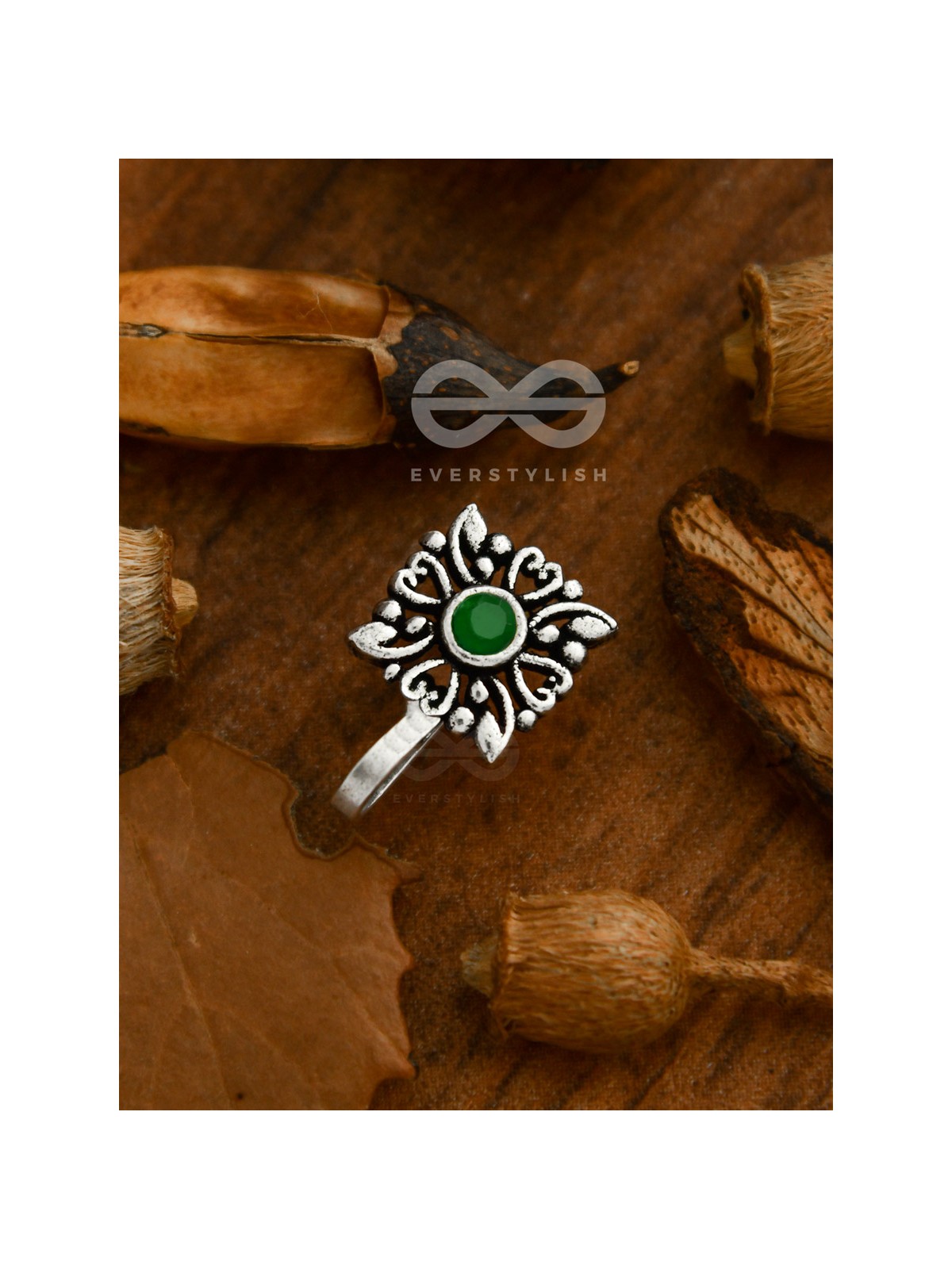 The Geometric Motifs - intricate non pierced Nose-pin (emerald green)