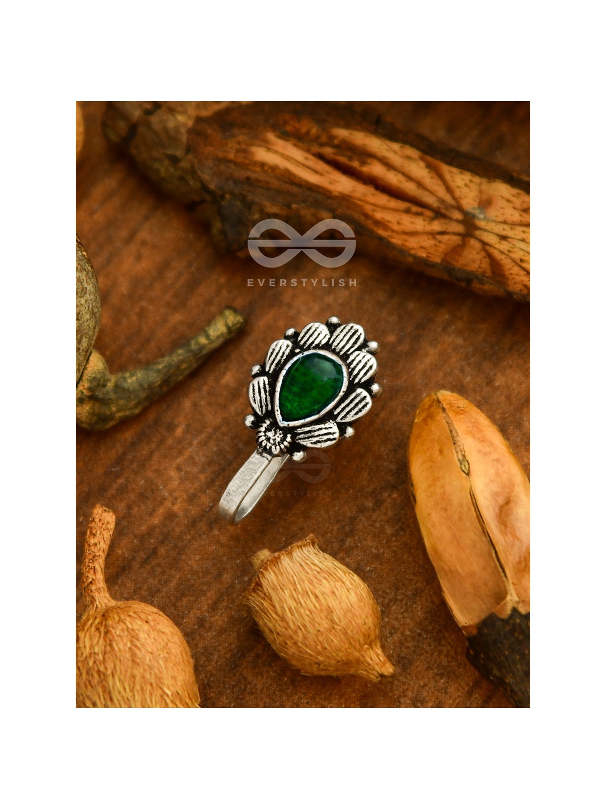 The Aztec Autumn Leaf - Oxidised Boho Nosepin (Green)