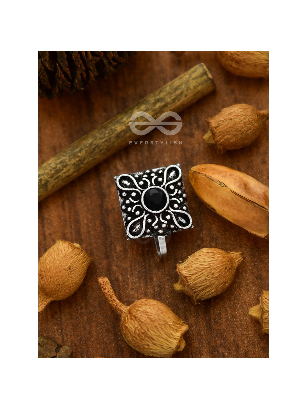 The Elegance Sqaured - Non-Pierced Boho Nosepin (Onyx Black)