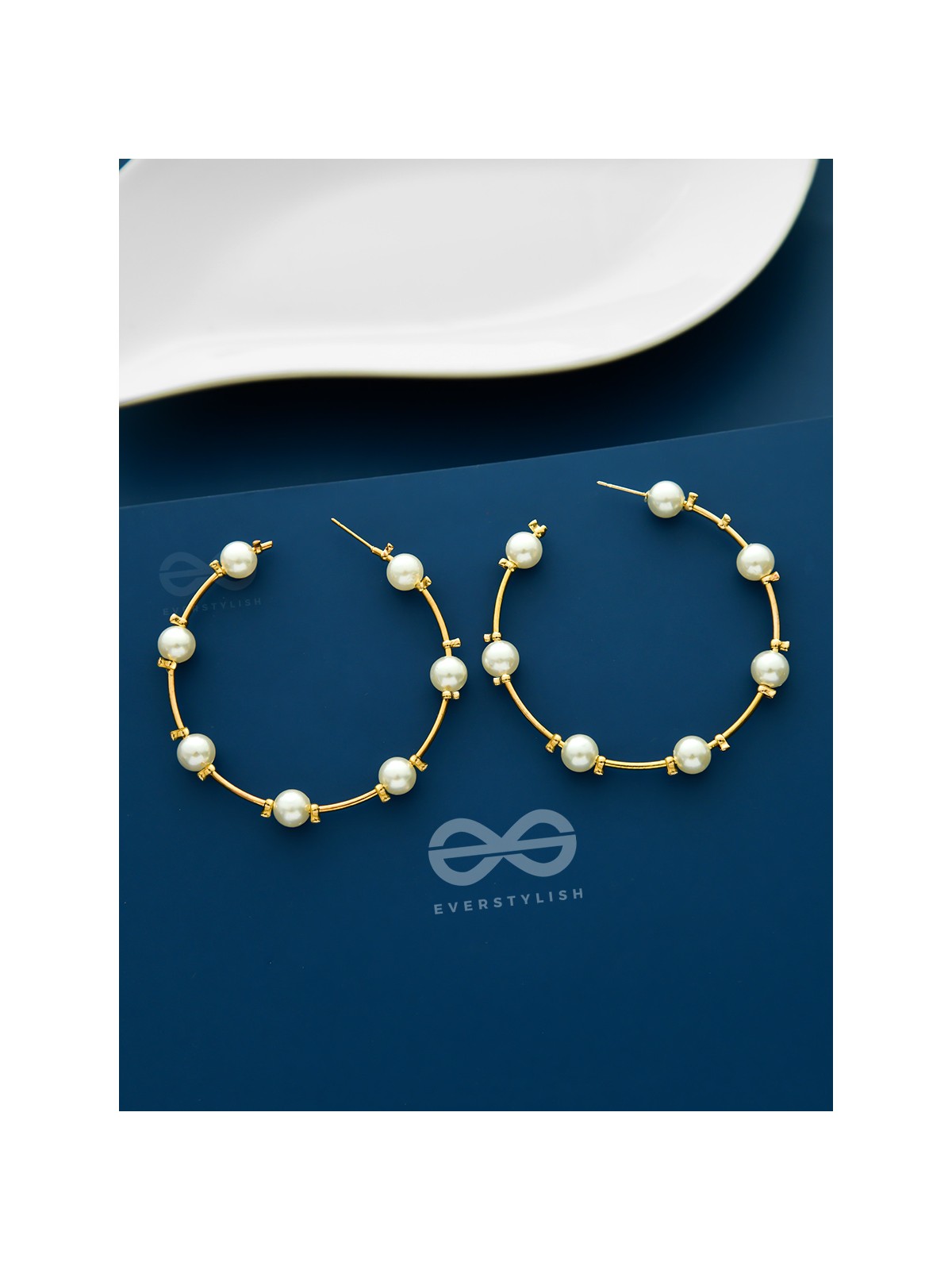 Pearl In The Gap- statement gold and pearl open hoops