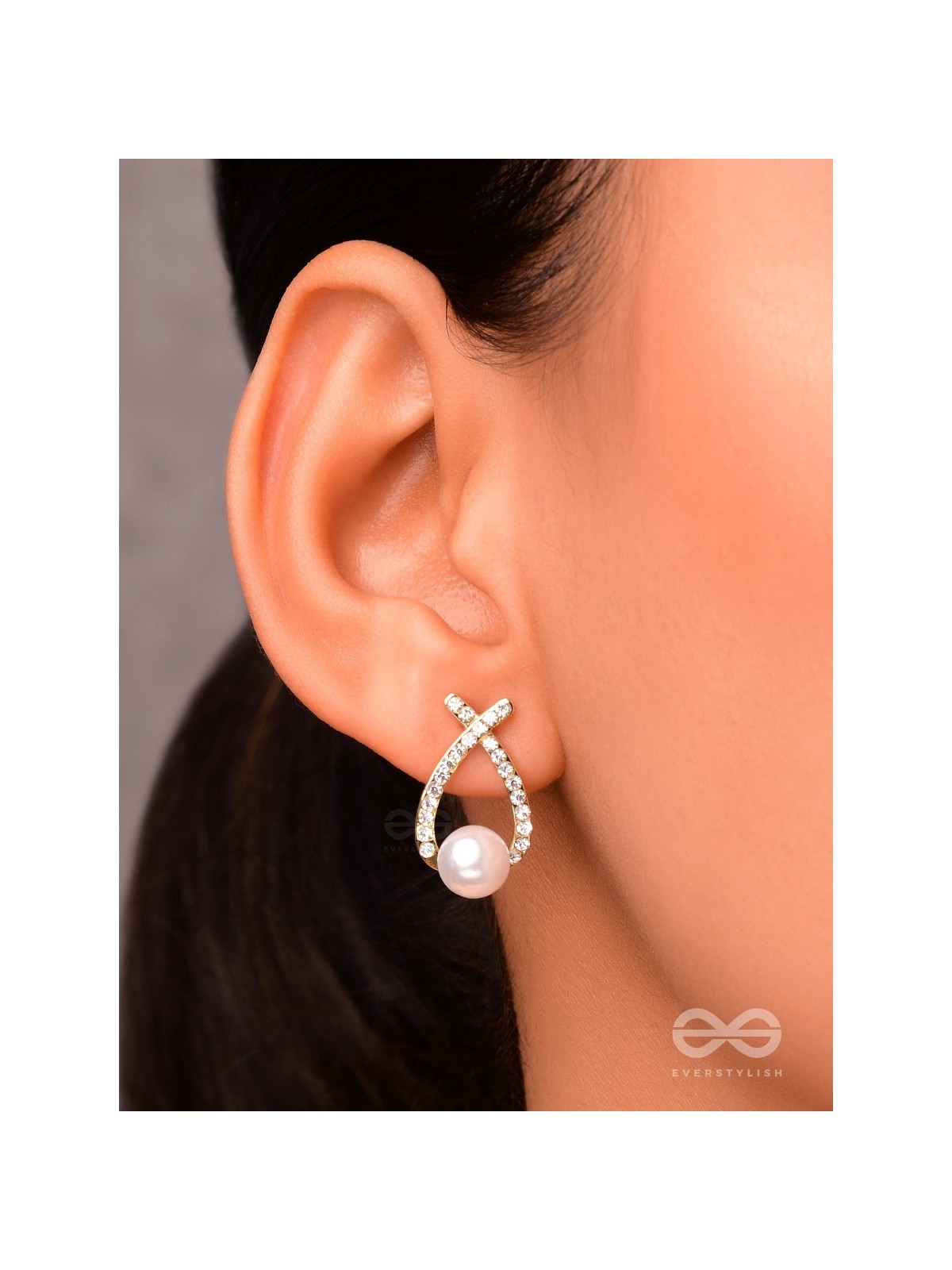 The Pearls of Excellence - Golden Embellished Earrings