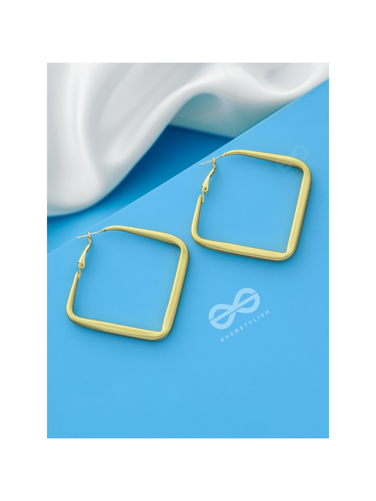 The Eccentric Squares - Golden Statement Hoops
