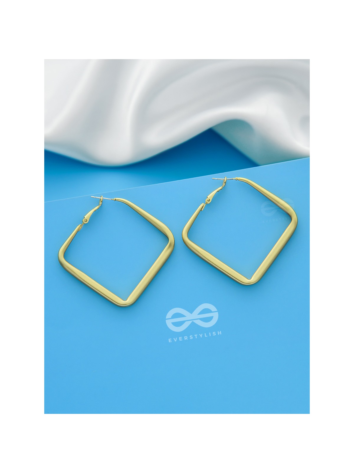 The Eccentric Squares - Golden Statement Hoops
