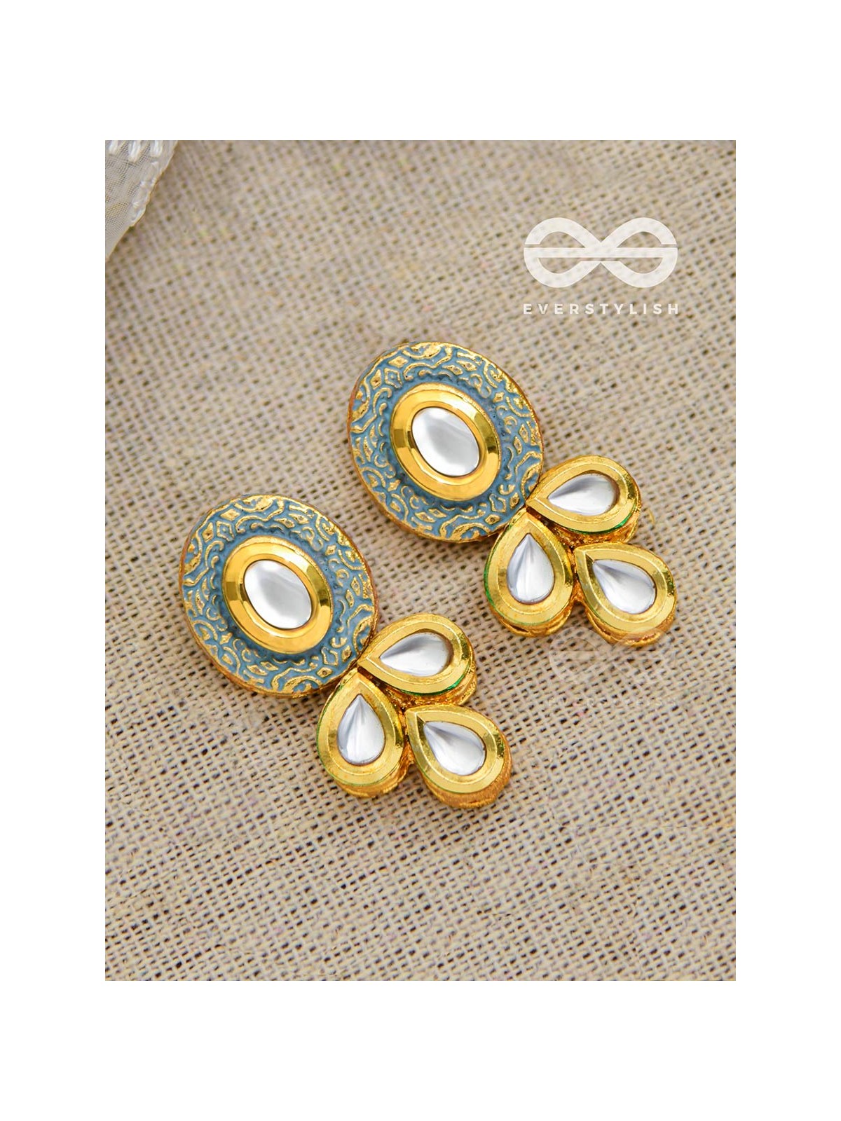 The Royal Elegance - Statement Golden Set of Neckpiece and Earrings