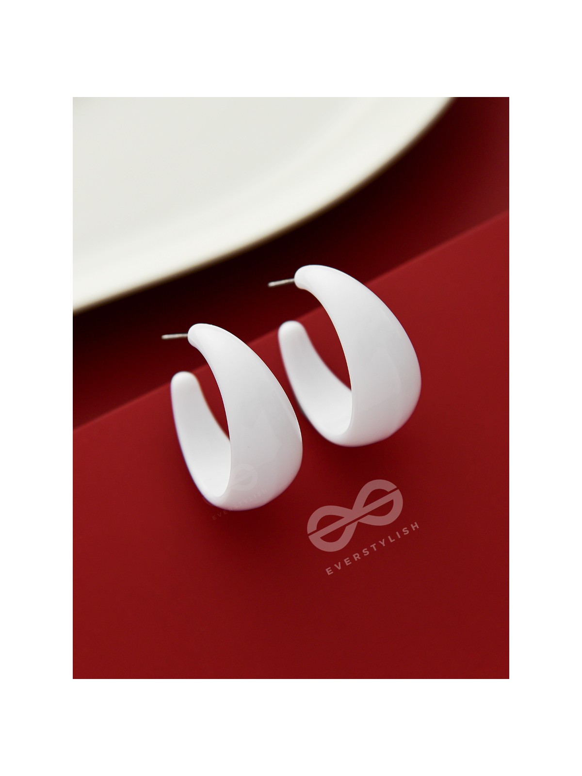 Effortlessly Classy - Statement Hoops (White)