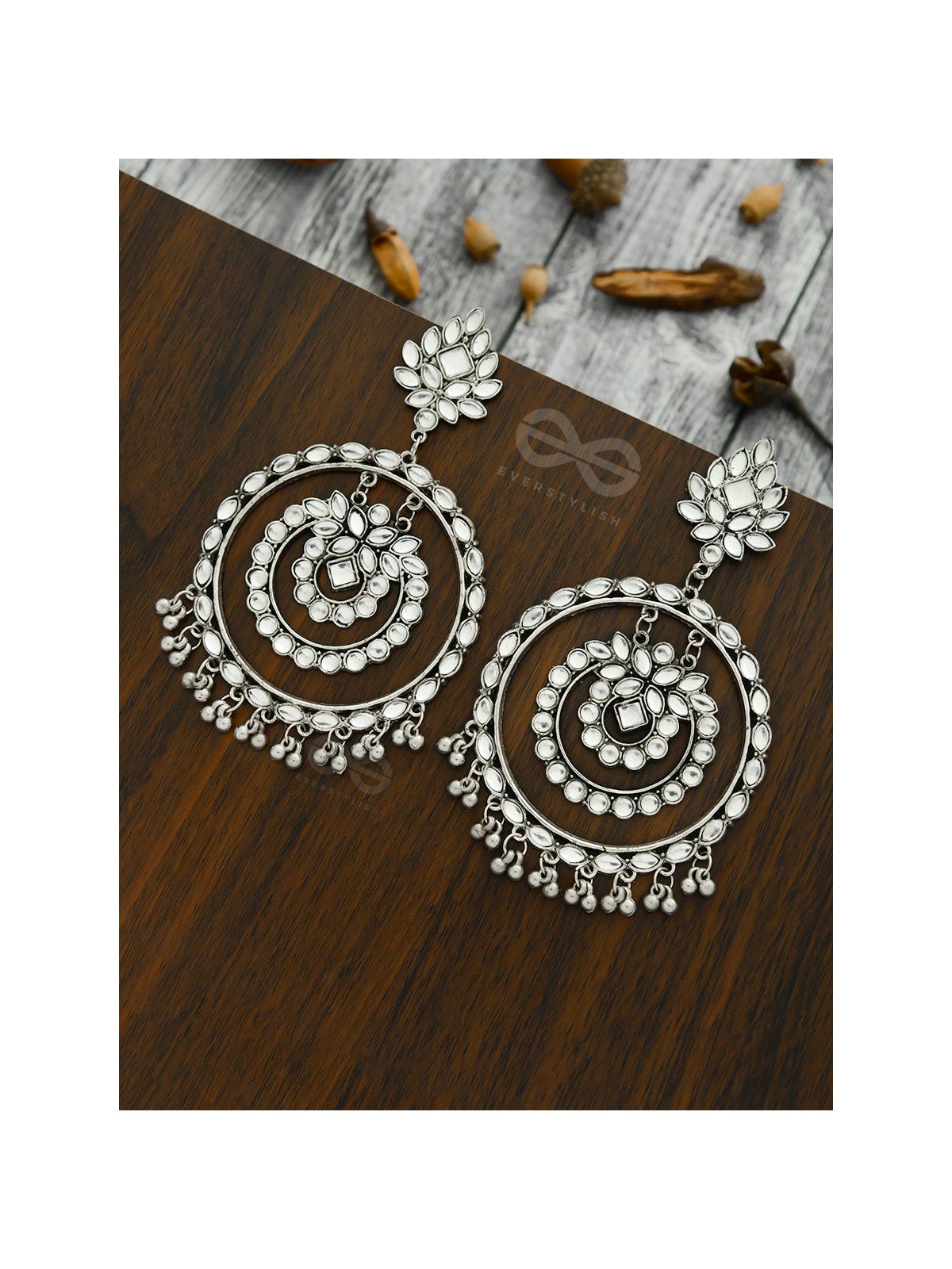 THE Statement OF ELEGANCE - STATEMENT Embellished DANGLERS