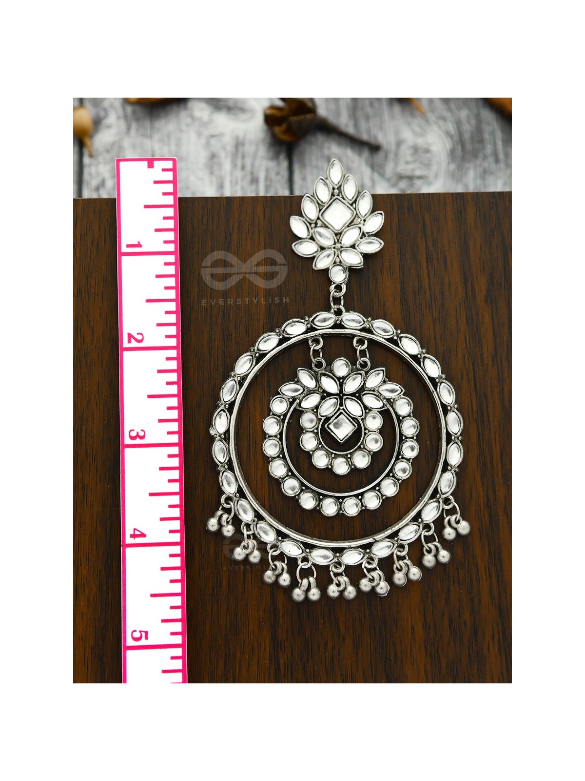 THE Statement OF ELEGANCE - STATEMENT Embellished DANGLERS