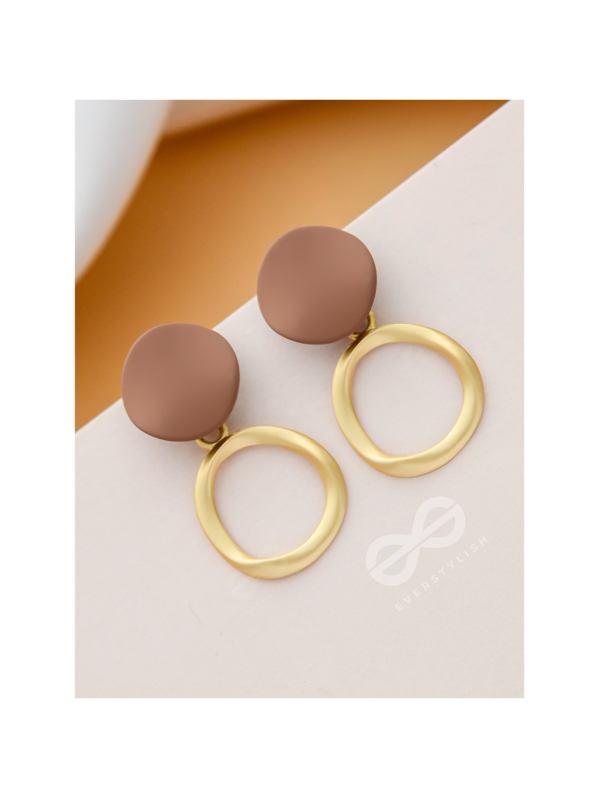 Miss Congeniality - Statement Golden Earrings