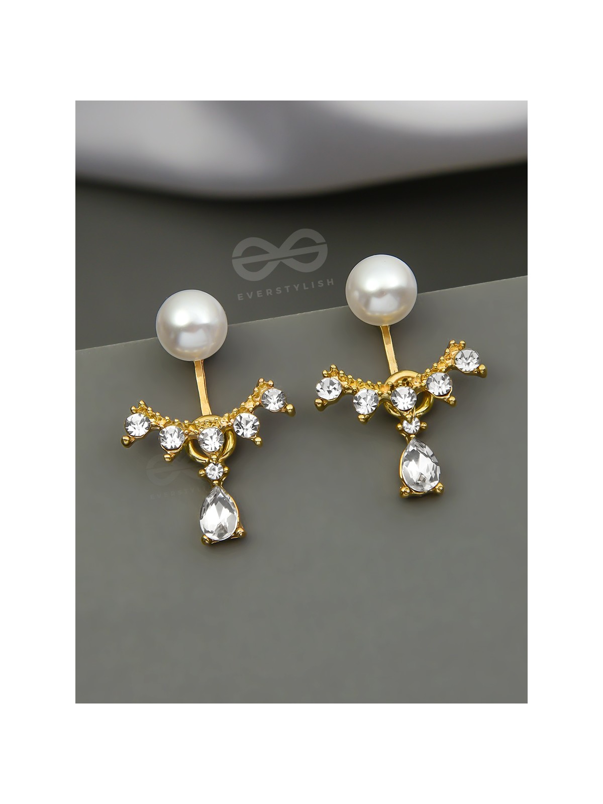 The Majestic Pearl Chandeliers - Golden Statement Earrings