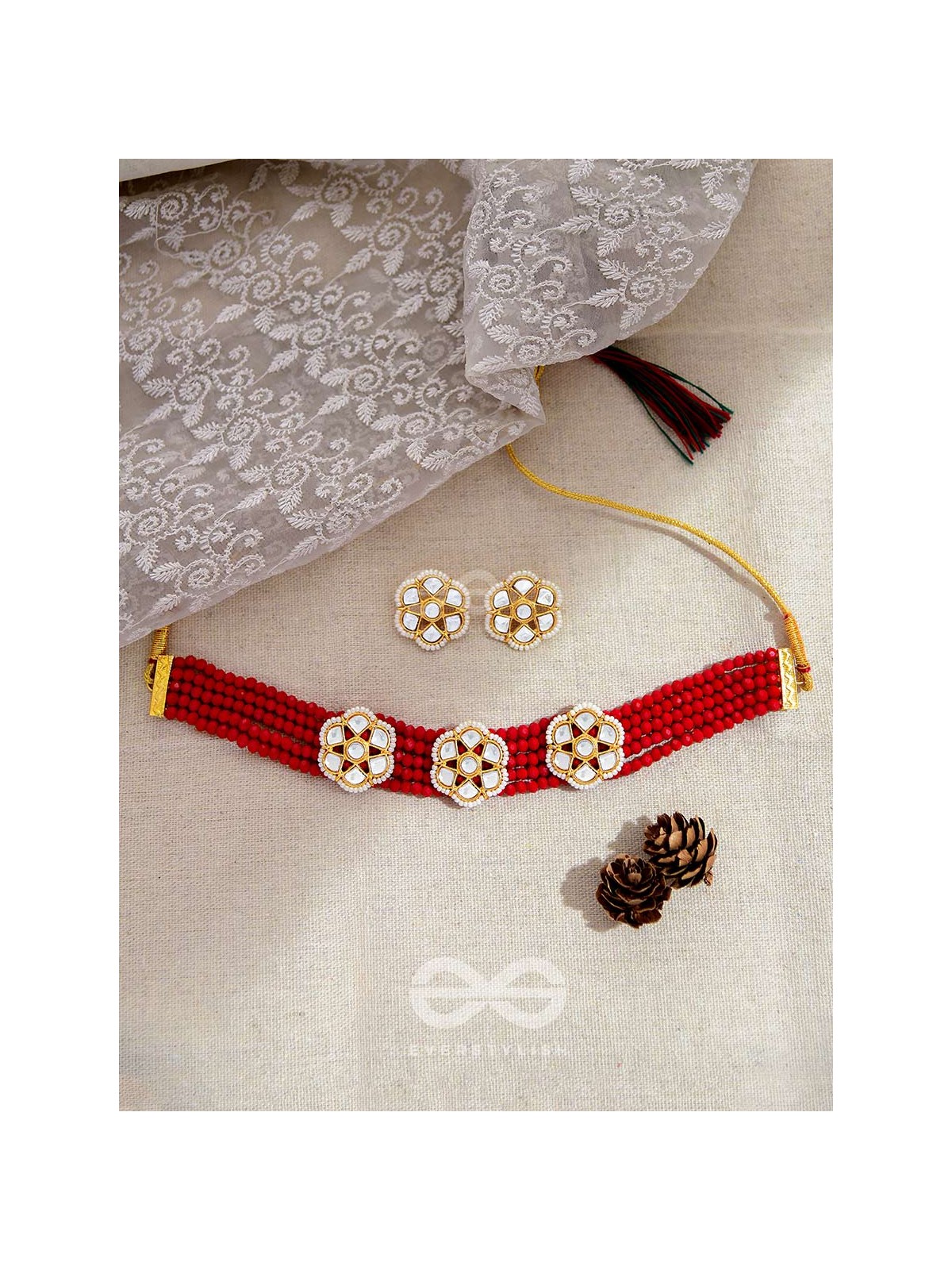The Classy Elegance - Set of Statement Choker and Studs (Rose red)