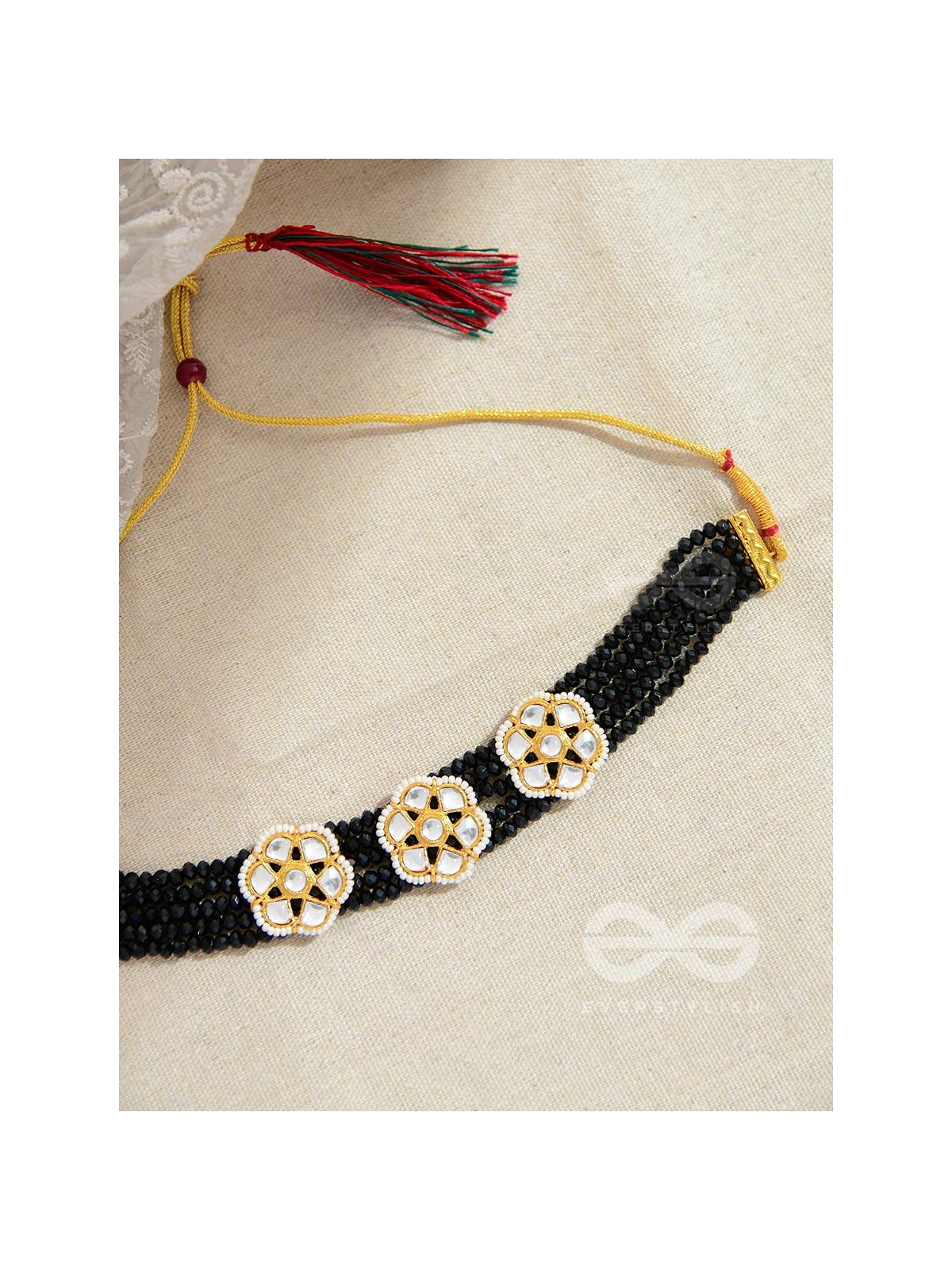 The Classy Elegance - Set of Statement Choker and Studs (Black)