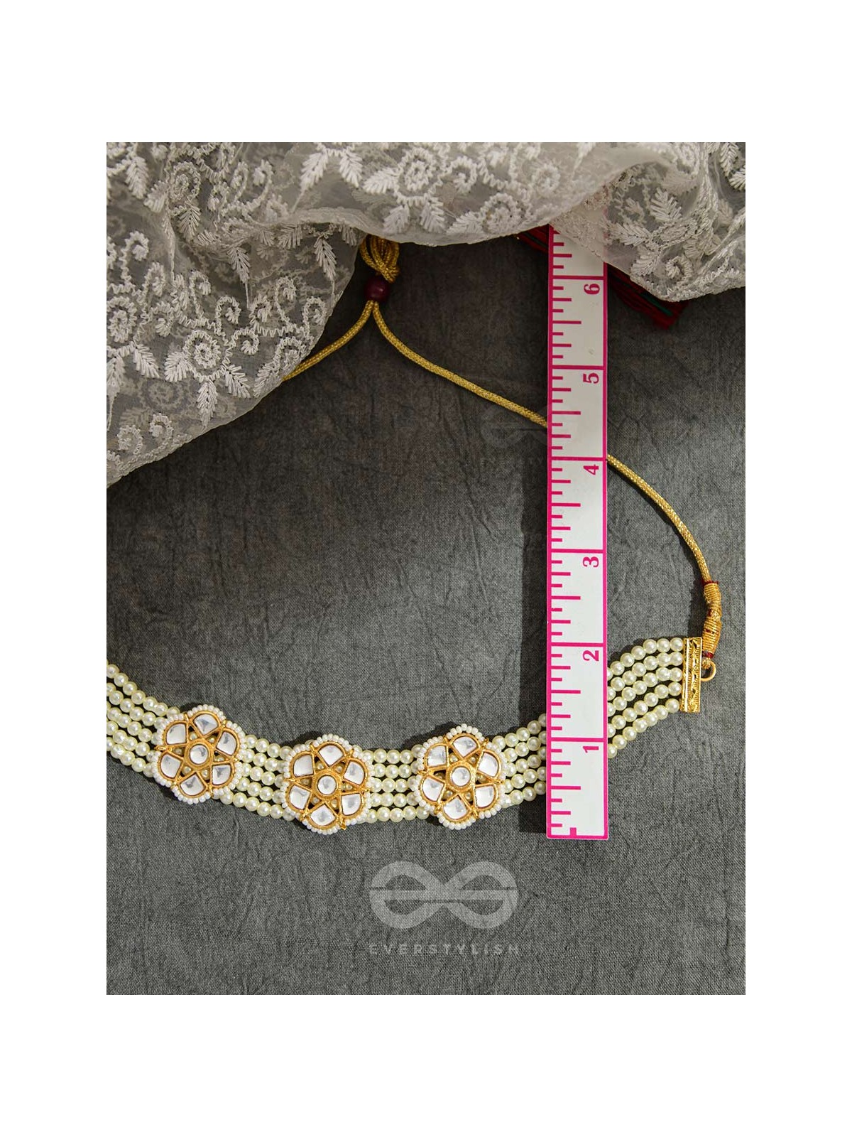 The Classy Elegance - Set of Statement Choker and Studs ( Pearl white)