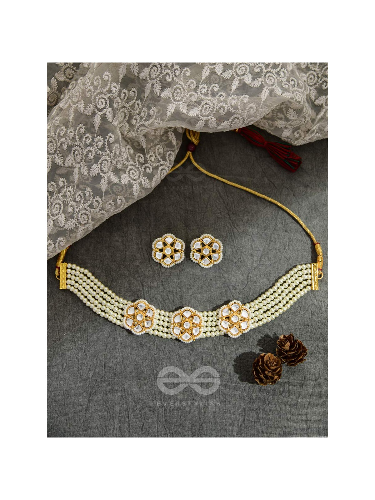 The Classy Elegance - Set of Statement Choker and Studs ( Pearl white)