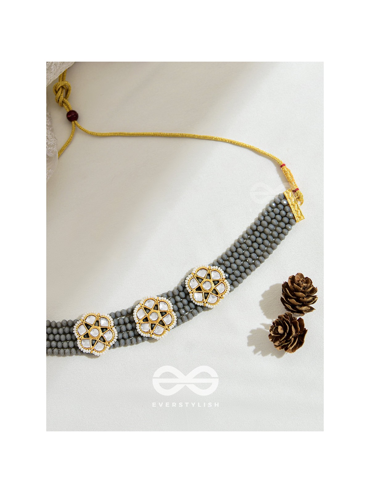 The Classy Elegance - Set of Statement Choker and Studs (Gray)