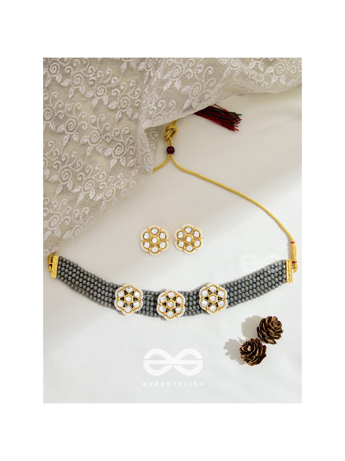 The Classy Elegance - Set of Statement Choker and Studs (Gray)