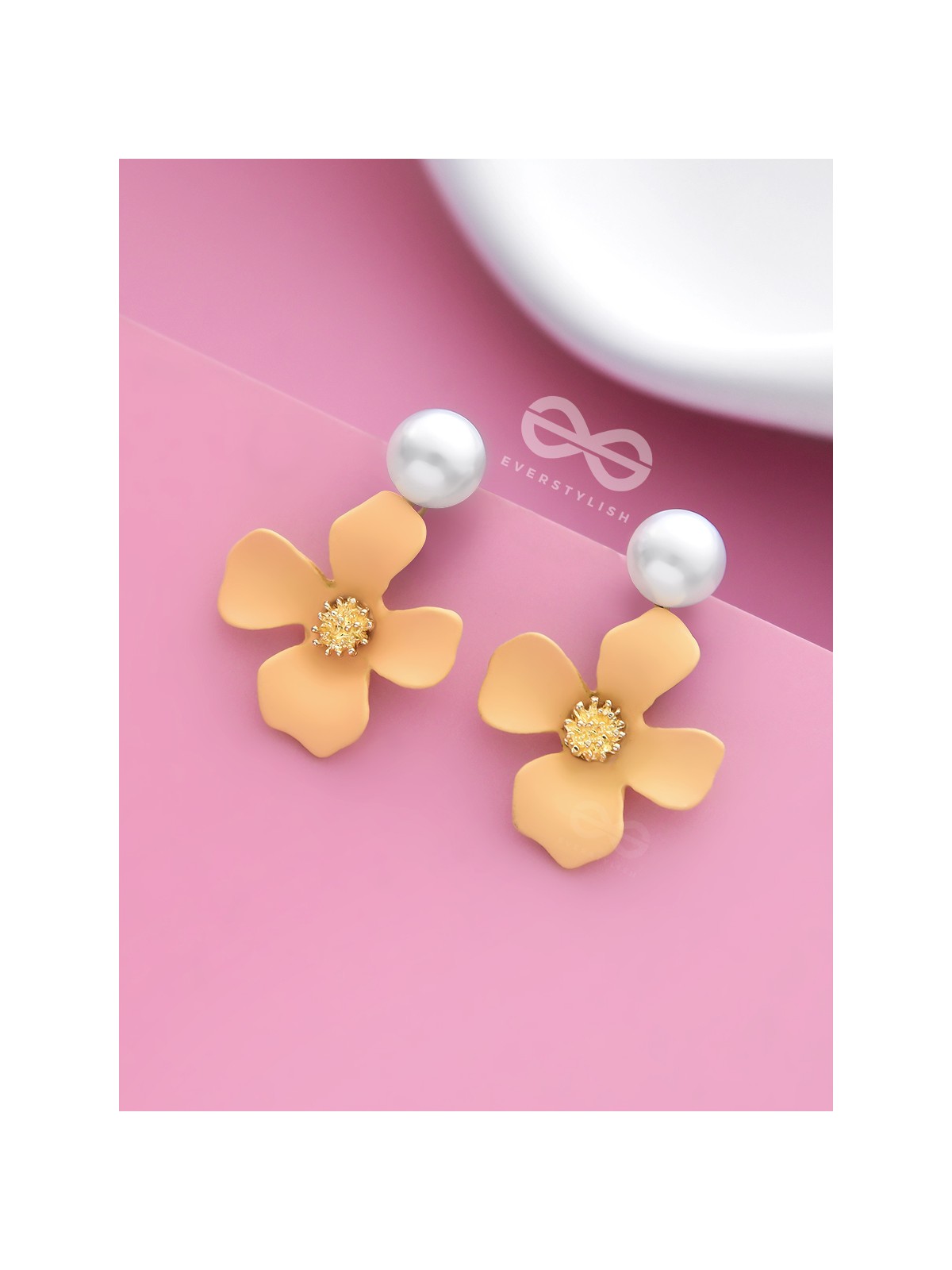 A FLORAL DELIGHT STATEMENT - PEARL EARRINGS