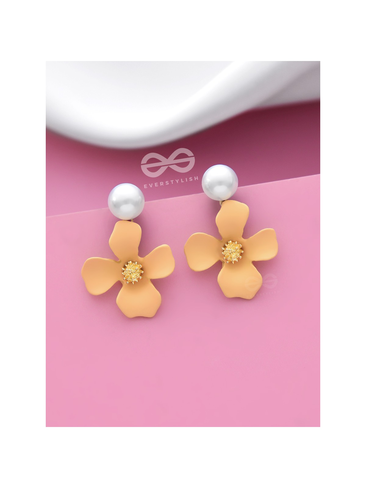 A FLORAL DELIGHT STATEMENT - PEARL EARRINGS