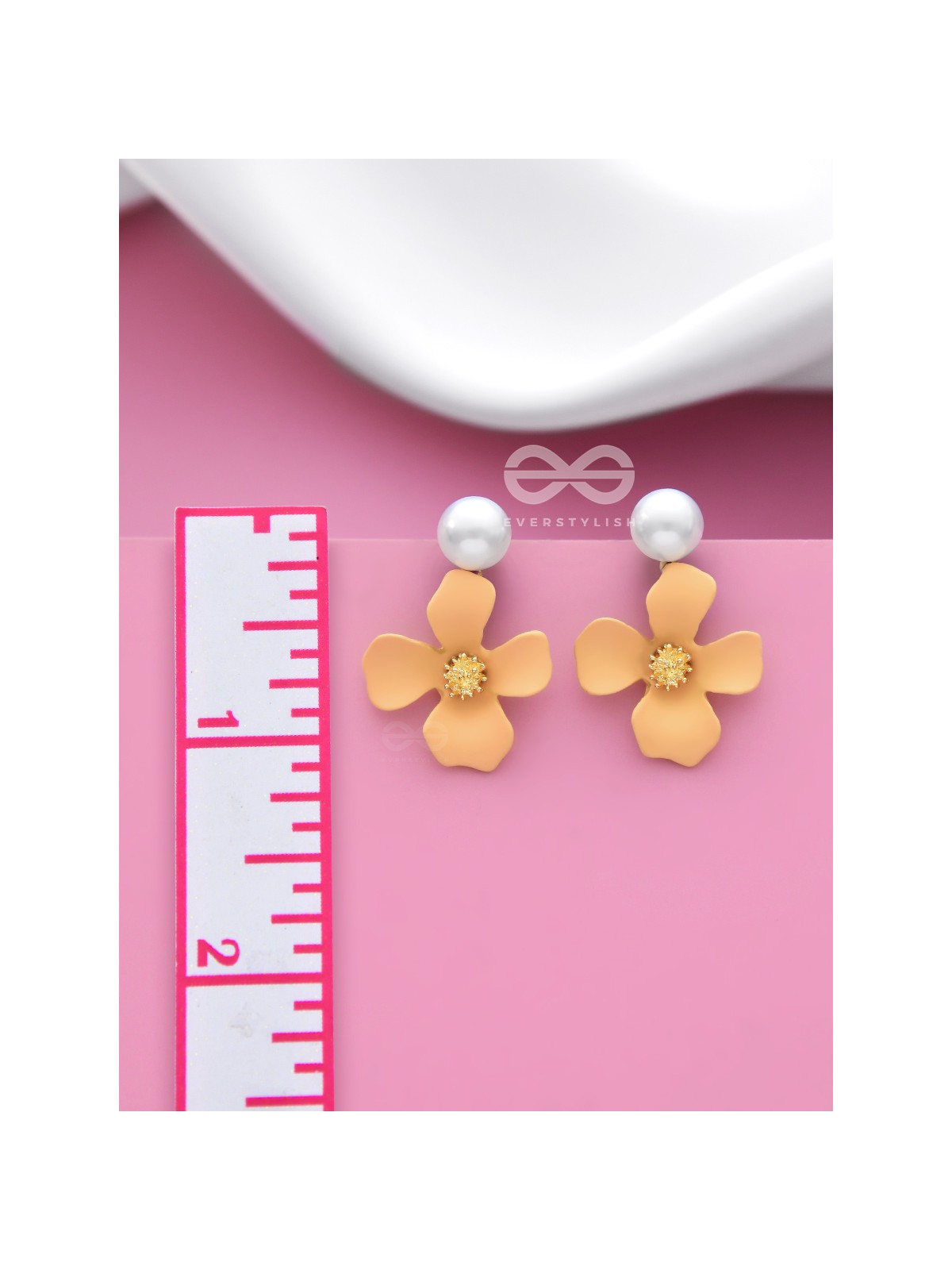 A FLORAL DELIGHT STATEMENT - PEARL EARRINGS