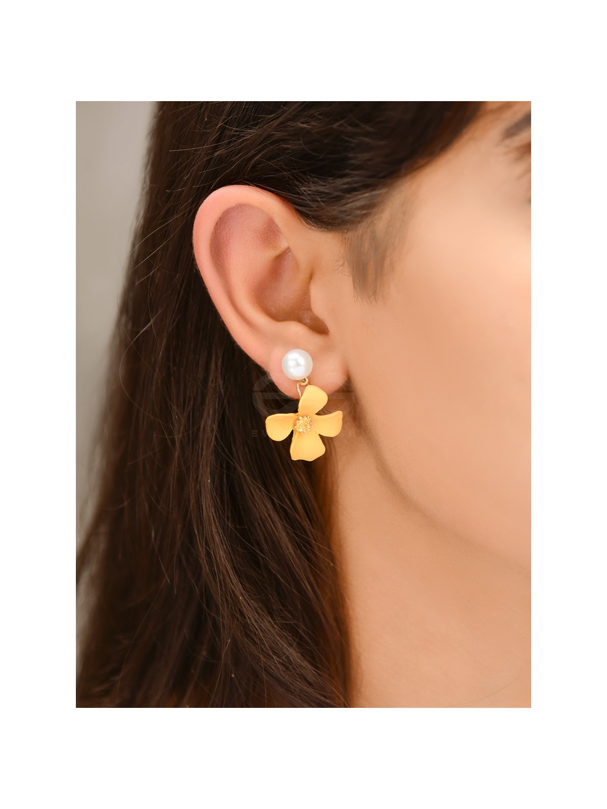 A FLORAL DELIGHT STATEMENT - PEARL EARRINGS