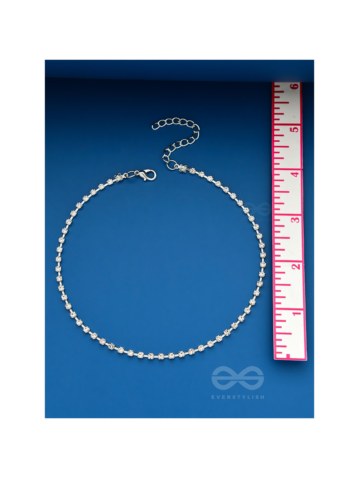 Elegance around my Neck - Silver Statement Neckpiece