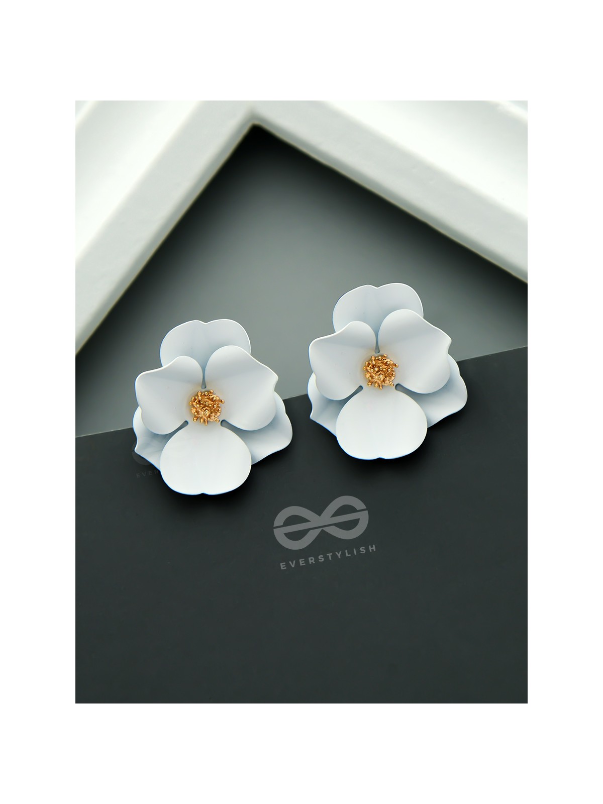 THE POISED PERIWINKLES - Statement Floral Studs (Snow)
