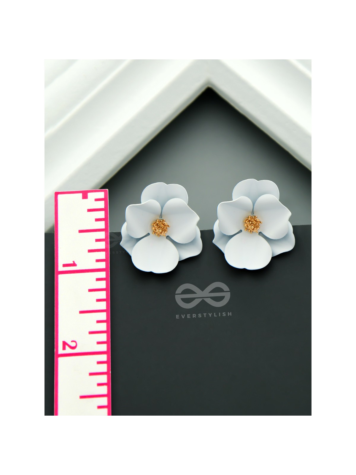 THE POISED PERIWINKLES - Statement Floral Studs (Snow)