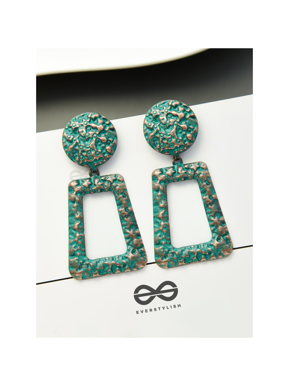 The Geometric Elegance - Molden Gold Finished Statement Earrings