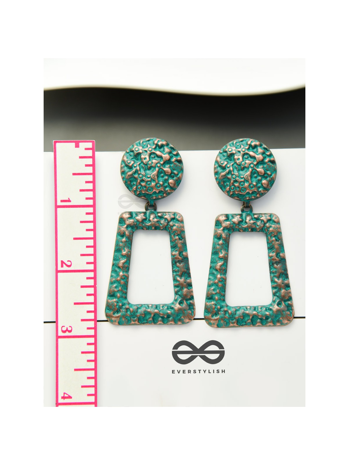 The Geometric Elegance - Molden Gold Finished Statement Earrings