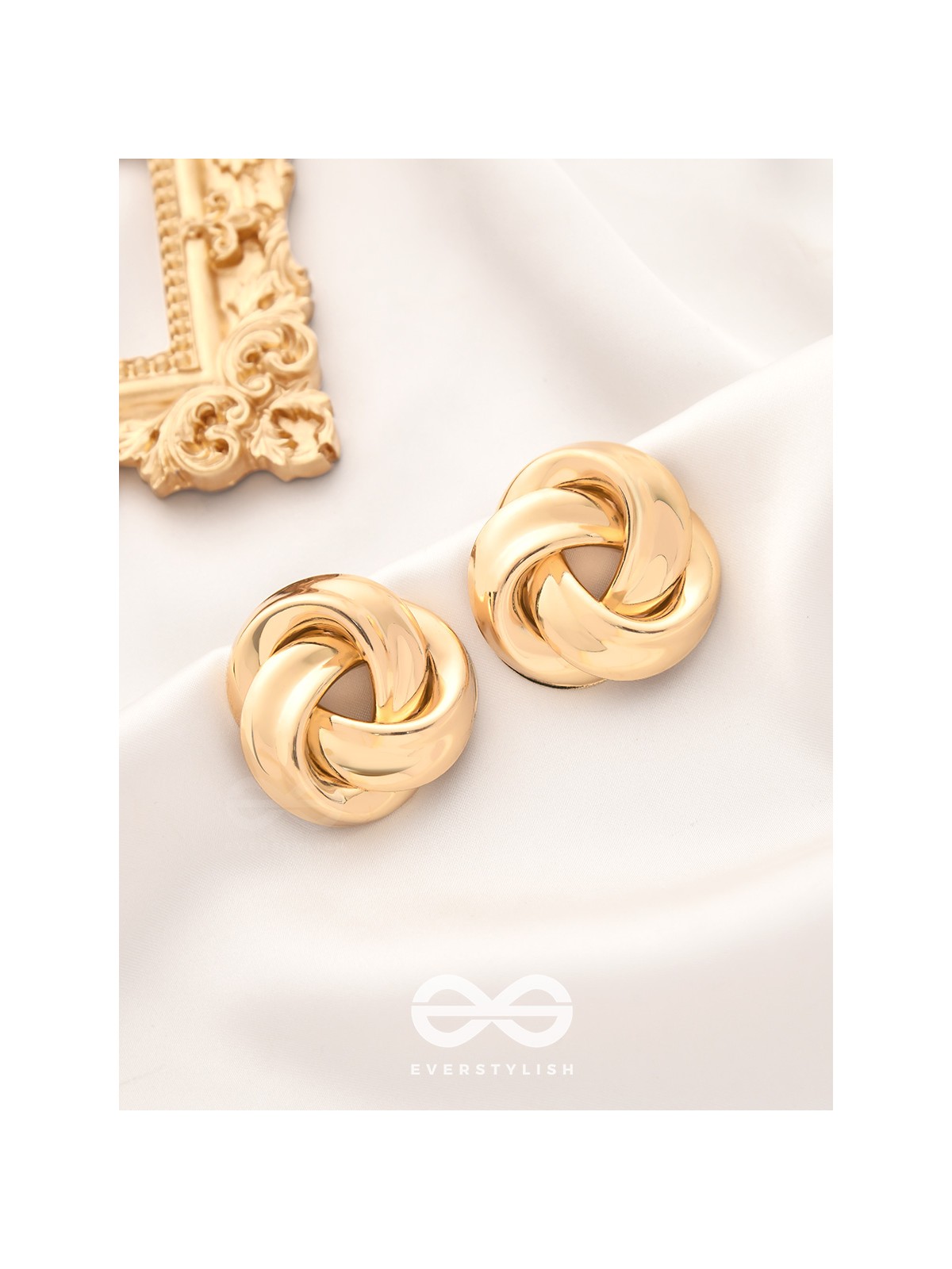 A Knot of Elegance - Statement Golden Studs