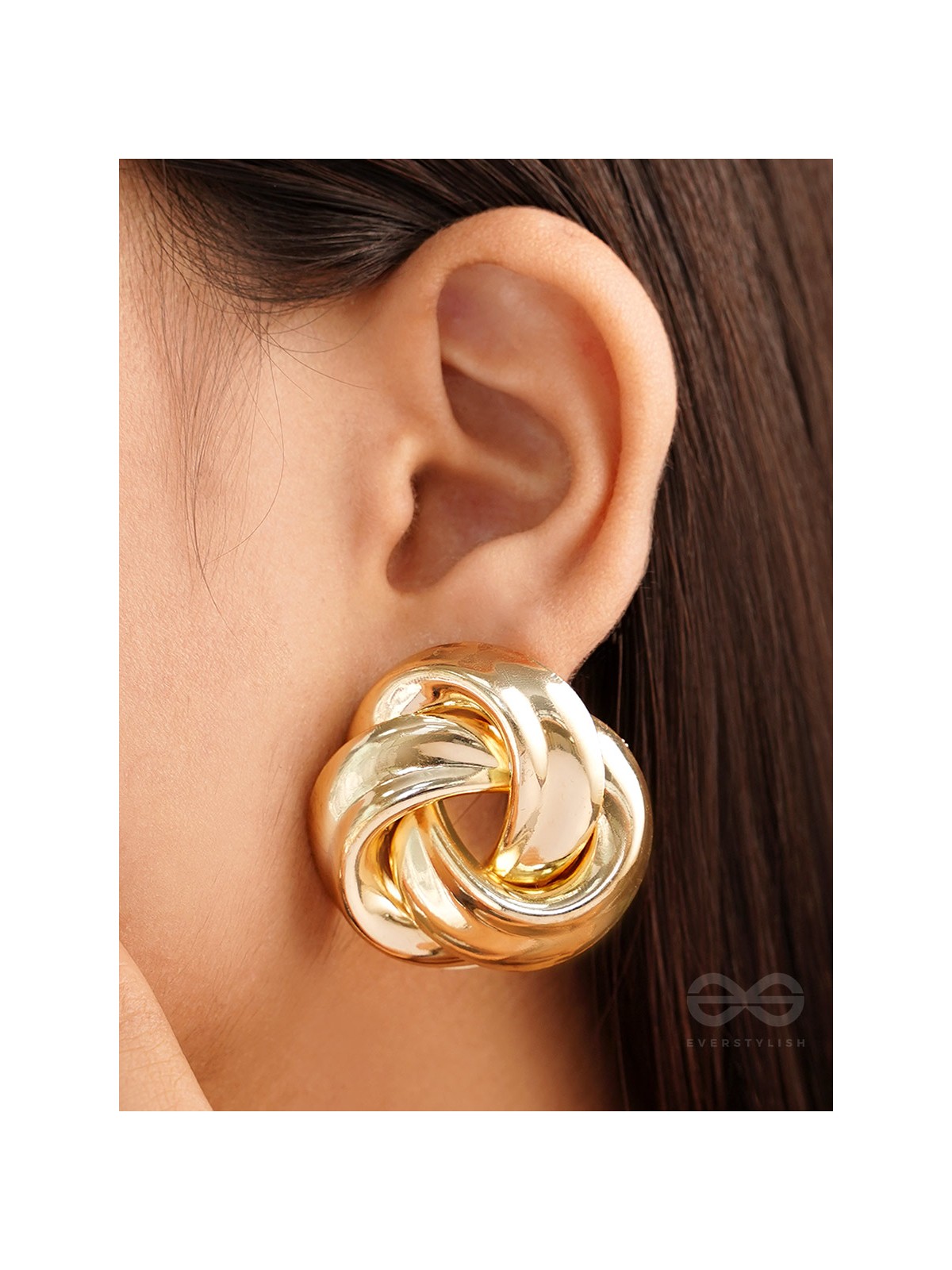 A Knot of Elegance - Statement Golden Studs