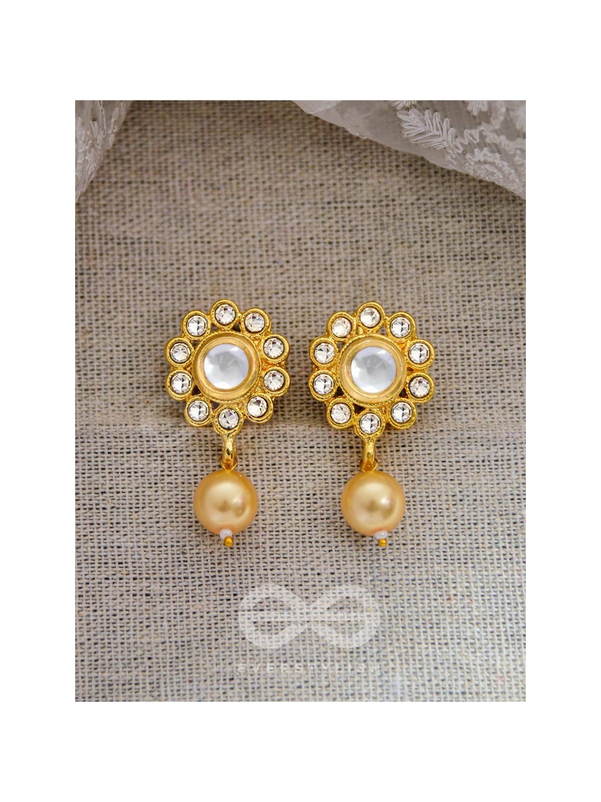 Royalty of the Sultanate - Set of Choker and Earrings (Red)