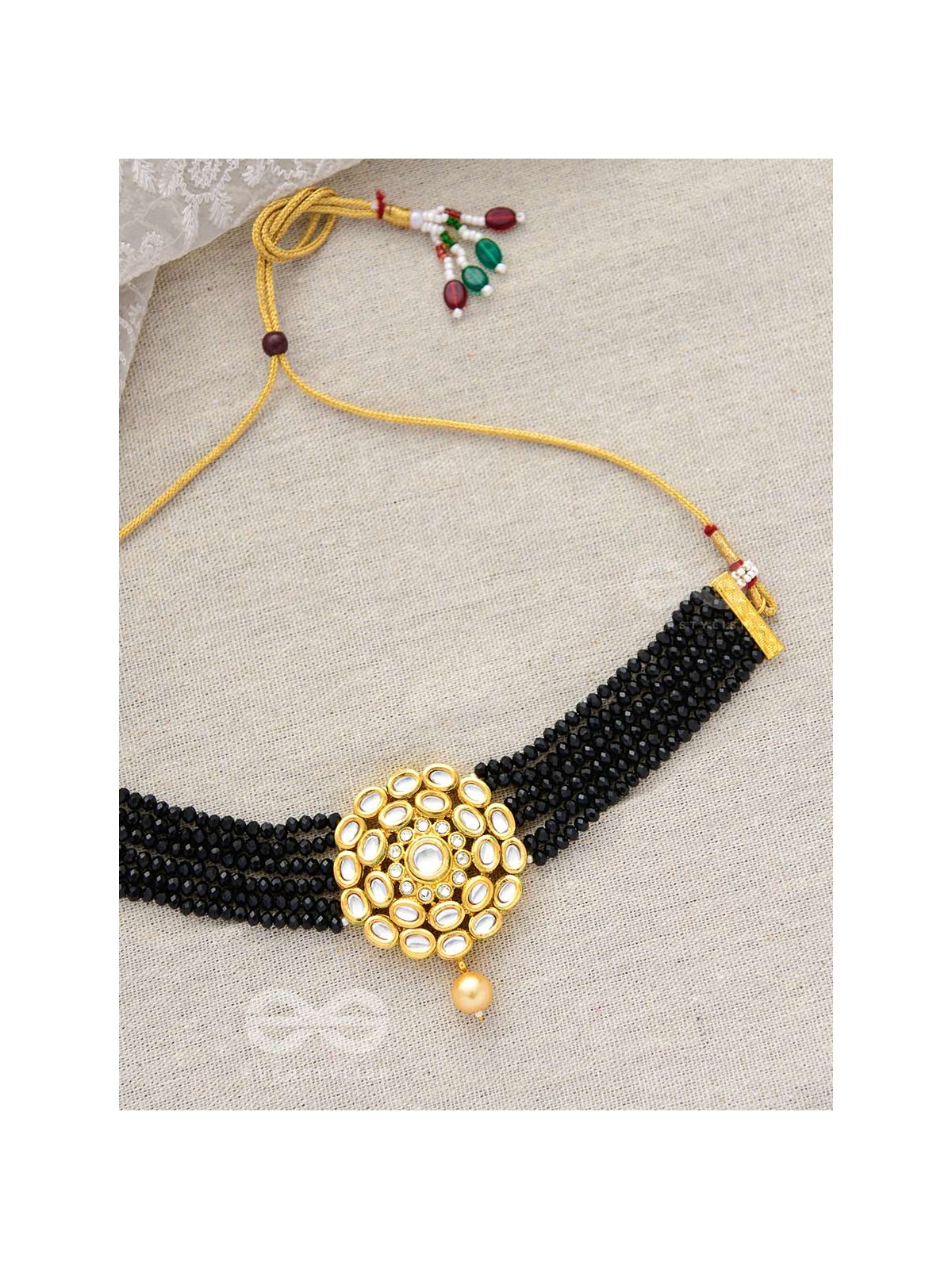 ROYALTY OF THE SULTANATE - SET OF CHOKER AND EARRINGS (Black)