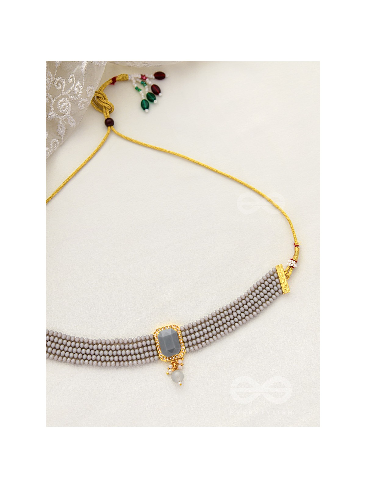 THE MYSTICAL MAGNIFICENCE - SET OF STATEMENT CHOKER AND EARRINGS (GREY)