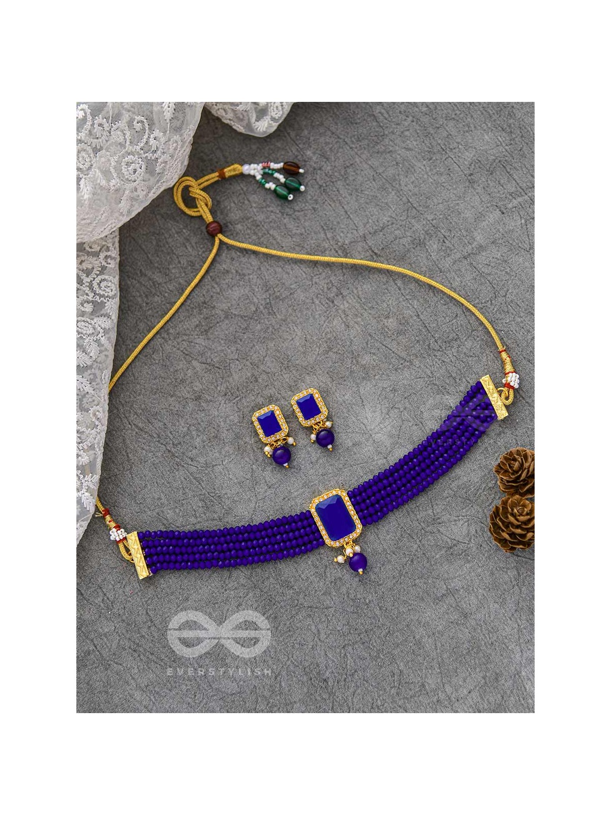 THE MYSTICAL MAGNIFICENCE - SET OF STATEMENT CHOKER AND EARRINGS (ROYAL BLUE)