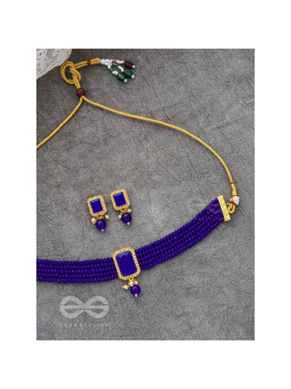 THE MYSTICAL MAGNIFICENCE - SET OF STATEMENT CHOKER AND EARRINGS (ROYAL BLUE)
